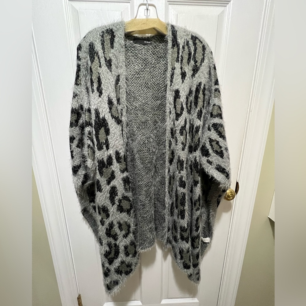 Gray Leopard Print Women's Sweater